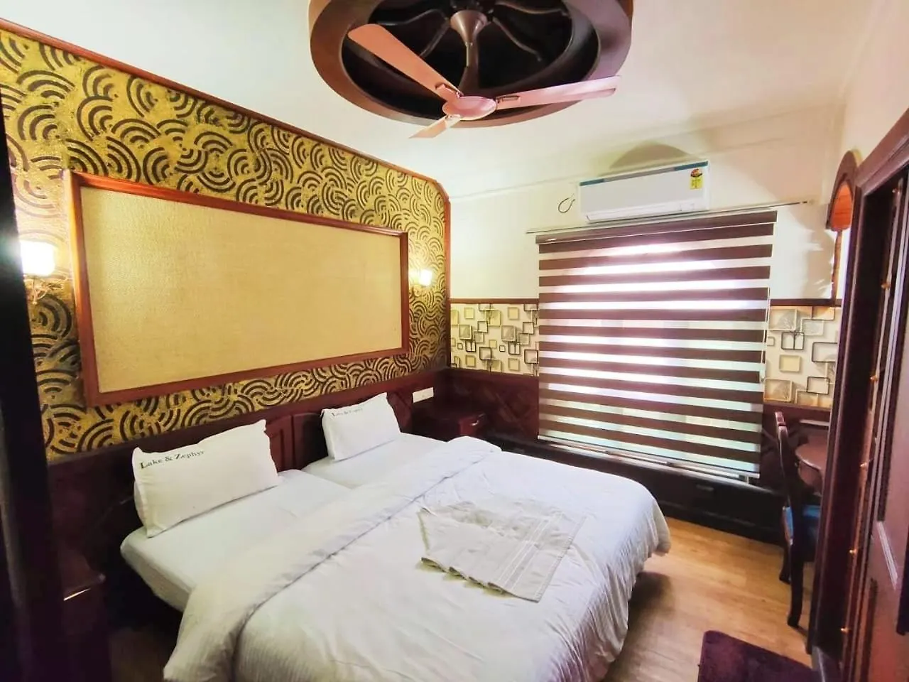 Elegant Boathouse Hotel Alappuzha Indien
